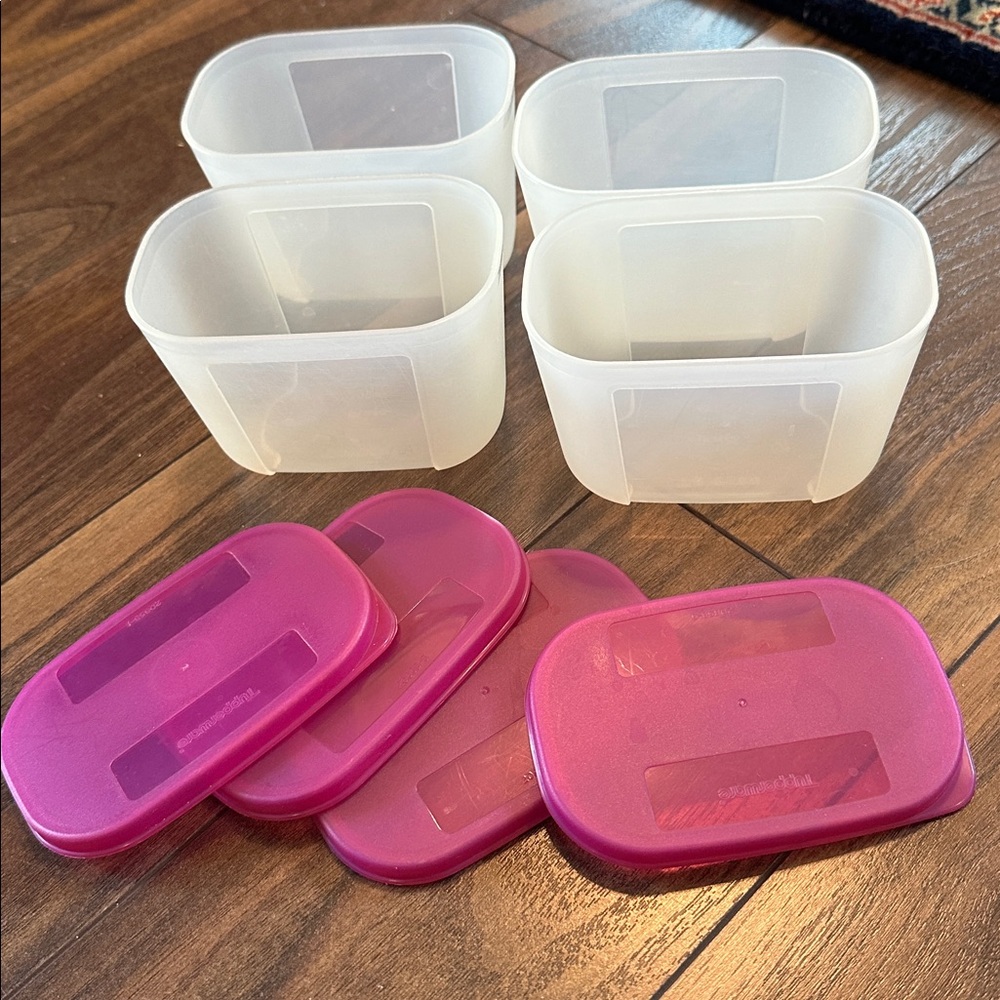 Tupperware Freezer Mate Set of 4 little plastic containers - 1 1/4 cups / 300 mL